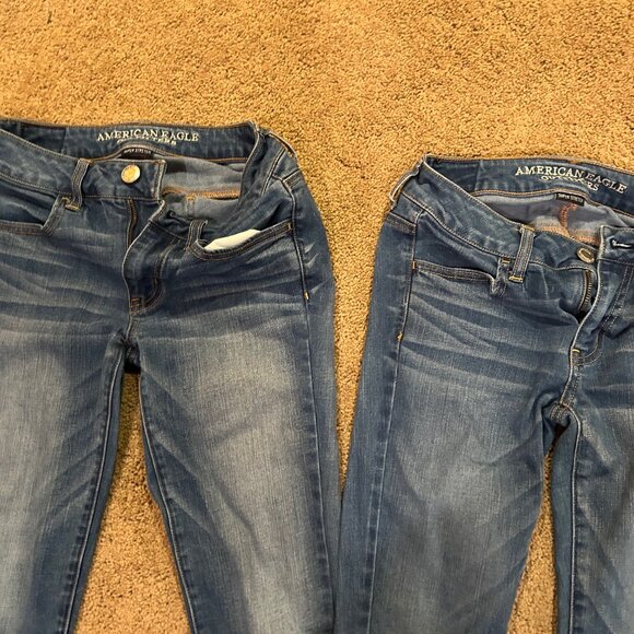 American Eagle  2 pair of jeans - Picture 3 of 6